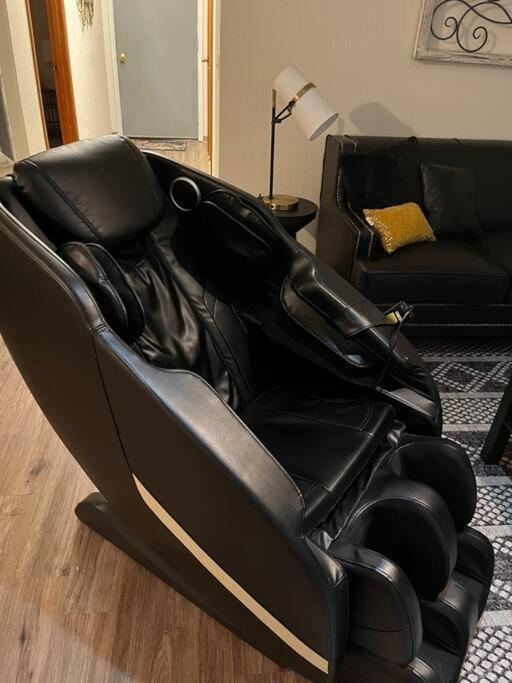 Paradise Oasis Near Lake *Full Body Massage Chair* Longview Zewnętrze zdjęcie