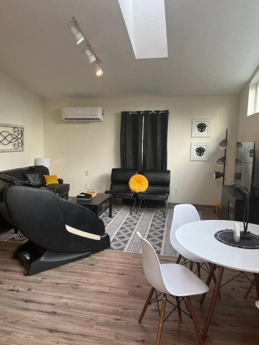 Paradise Oasis Near Lake *Full Body Massage Chair* Longview Zewnętrze zdjęcie